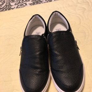 Steve Madden Black Sneakers